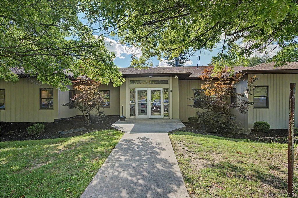 11 Abrams Road, Central Valley, NY 10917 — photo 3