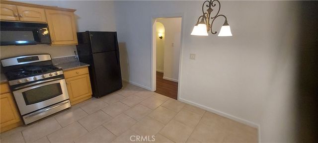 2818 2818 S Bronson B, Los Angeles, CA 90018