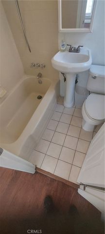 2818 2818 S Bronson B, Los Angeles, CA 90018