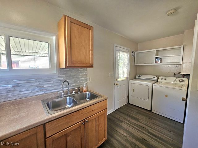 1552 Denison Avenue NW, Warren, OH 44485