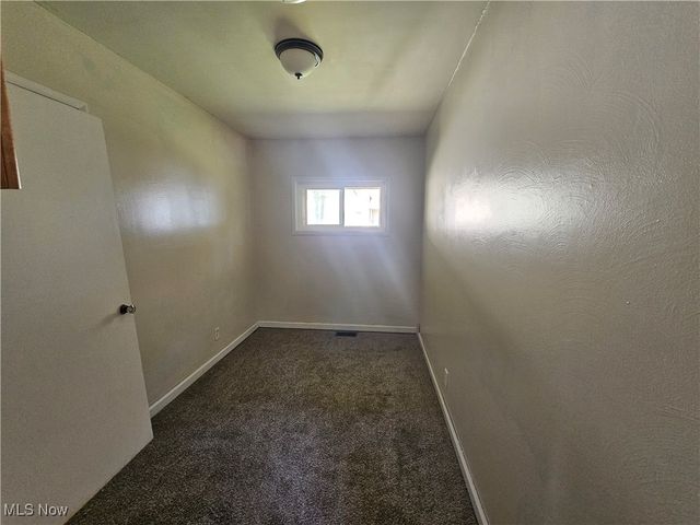 1552 Denison Avenue NW, Warren, OH 44485