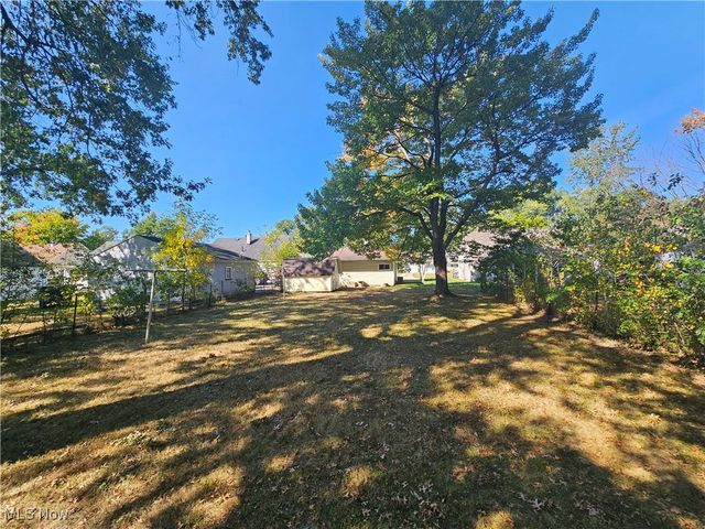 1552 Denison Avenue NW, Warren, OH 44485