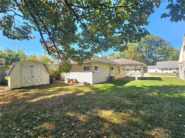 1552 Denison Avenue NW, Warren, OH 44485