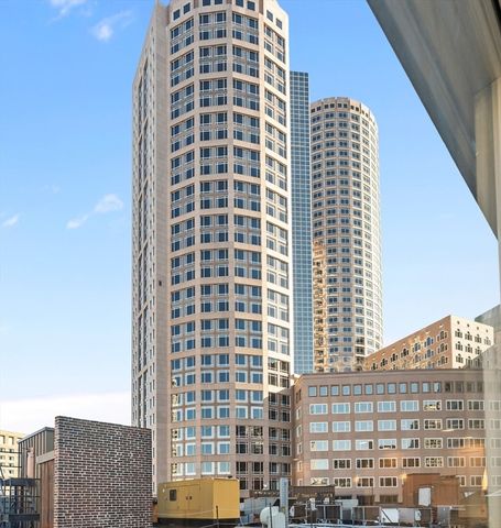 99-105 Broad St 8C, Boston, MA 02110