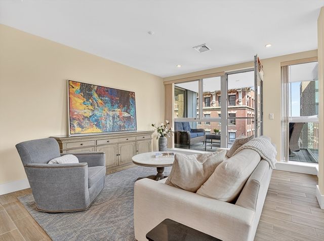 99-105 Broad St 8C, Boston, MA 02110