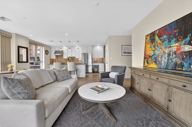 99-105 Broad St 8C, Boston, MA 02110