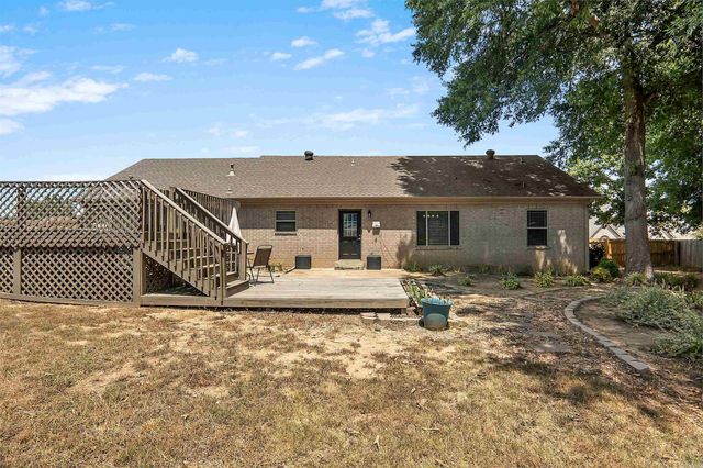 55 Magness Creek Drive, Cabot, AR 72023