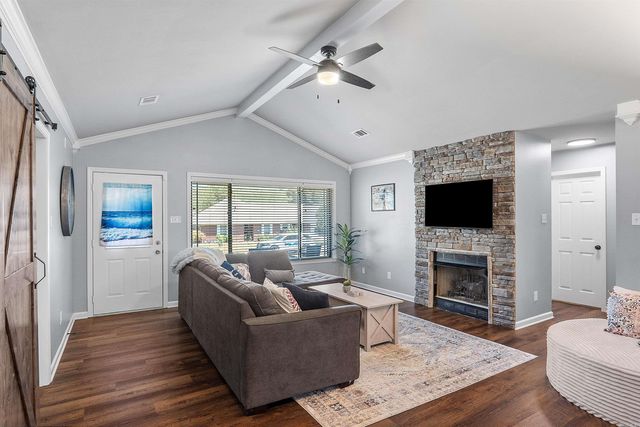 55 Magness Creek Drive, Cabot, AR 72023