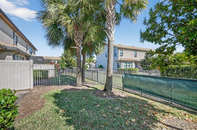 4850 San Fratello Cir, Lake Worth, FL 33467