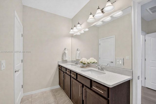 4850 San Fratello Cir, Lake Worth, FL 33467