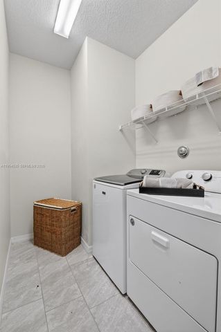 4850 San Fratello Cir, Lake Worth, FL 33467