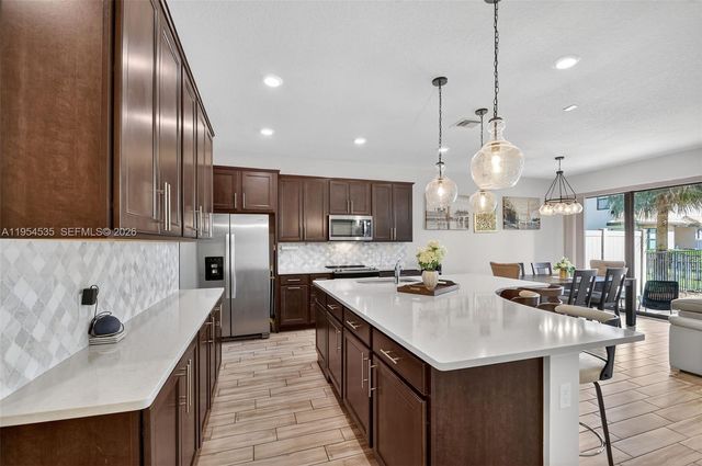 4850 San Fratello Cir, Lake Worth, FL 33467