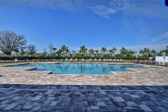 4850 San Fratello Cir, Lake Worth, FL 33467