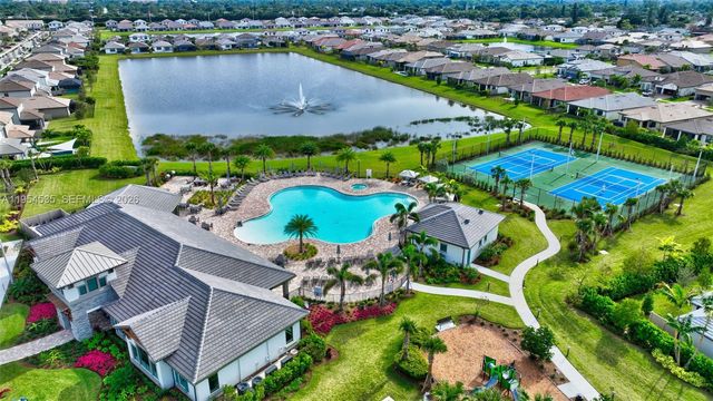 4850 San Fratello Cir, Lake Worth, FL 33467