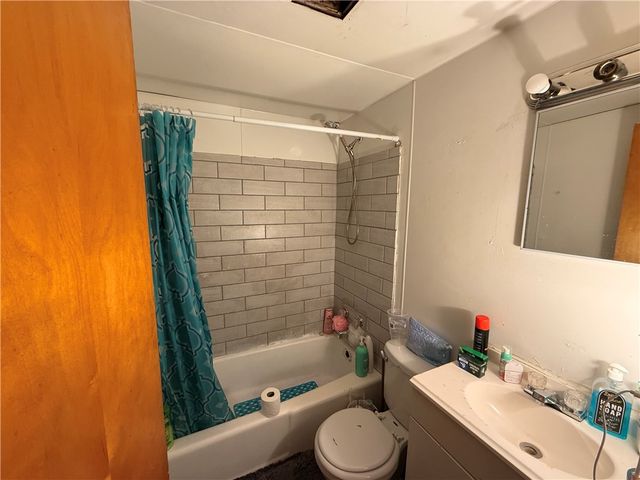 421 & 423 Bessemer Ave, Twp Of But Sw, PA 16045