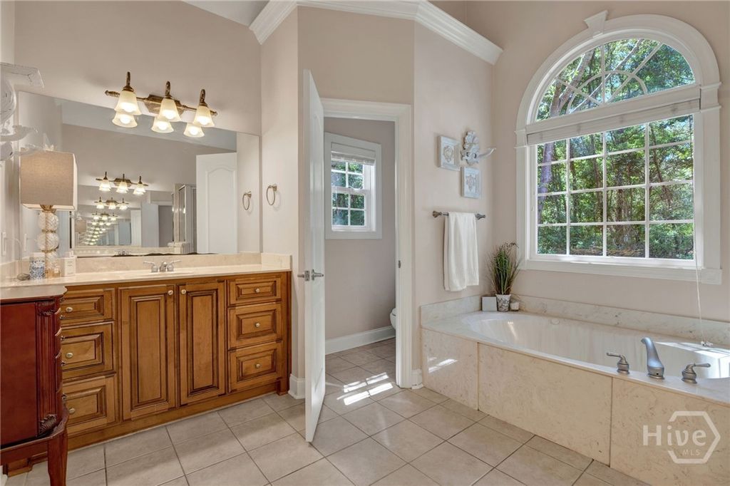 Image 22 of property listing at 195 Chastain Circle, Richmond Hill, GA 31324