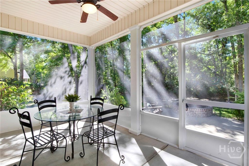 Image 35 of property listing at 195 Chastain Circle, Richmond Hill, GA 31324