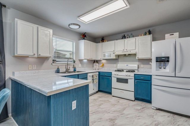 148 Buttercup WAY, Kyle, TX 78640