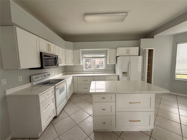 10782 PLANTATION BAY DRIVE, Tampa, FL 33647