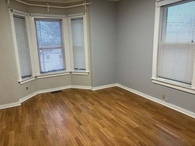 315 Boston Ave 1, Medford, MA 02155