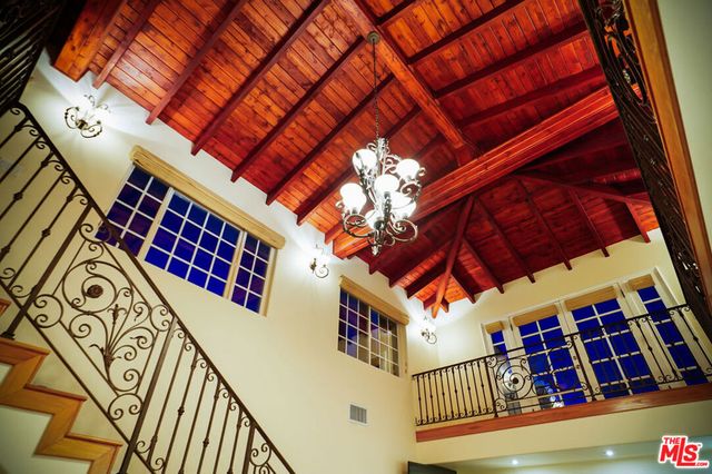 10655 Camarillo Street, Toluca Lake, CA 91602