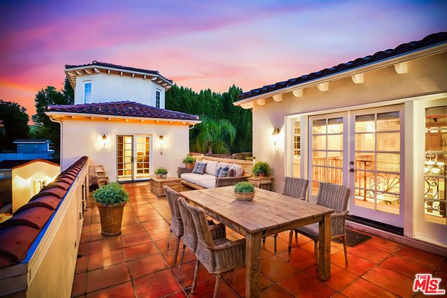 10655 Camarillo Street, Toluca Lake, CA 91602