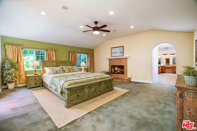 10655 Camarillo Street, Toluca Lake, CA 91602