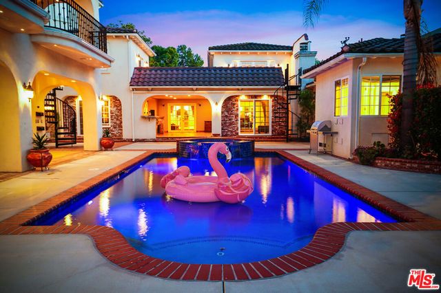 10655 Camarillo Street, Toluca Lake, CA 91602