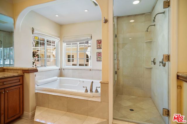 10655 Camarillo Street, Toluca Lake, CA 91602