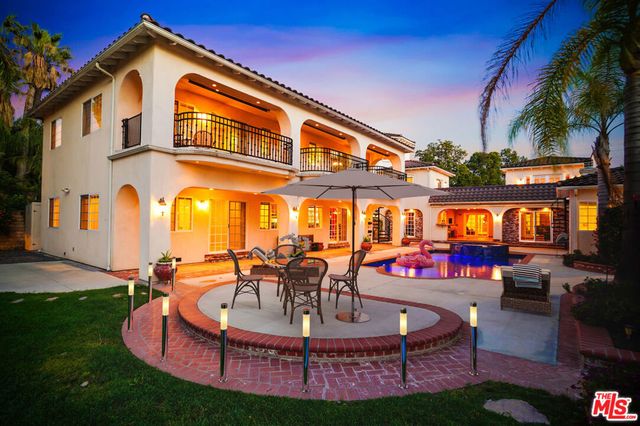 10655 Camarillo Street, Toluca Lake, CA 91602