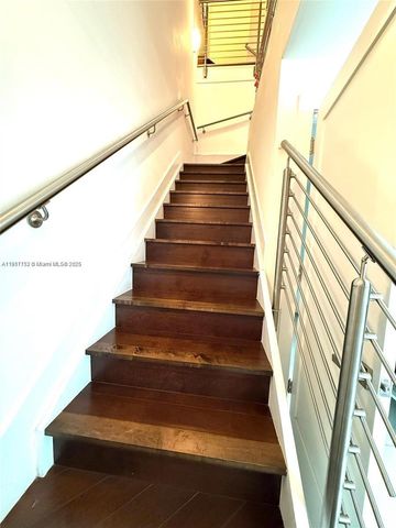 9165 NW 33rd St, Doral, FL 33172