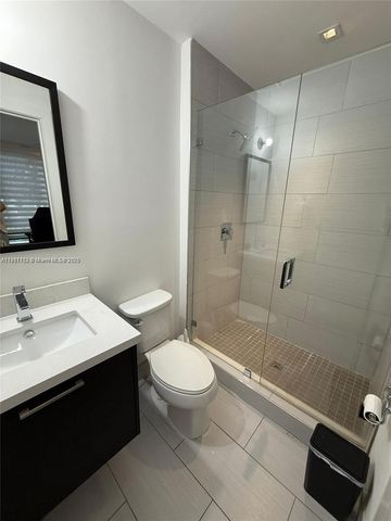 9165 NW 33rd St, Doral, FL 33172