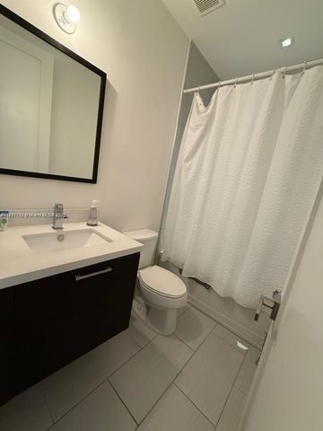 9165 NW 33rd St, Doral, FL 33172