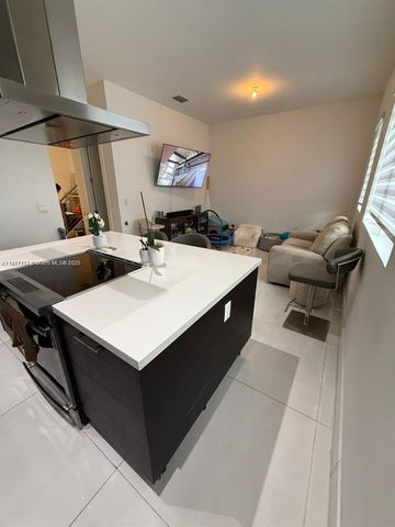 9165 NW 33rd St, Doral, FL 33172