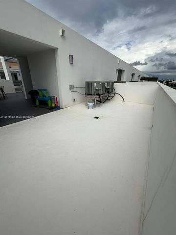 9165 NW 33rd St, Doral, FL 33172