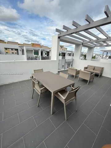 9165 NW 33rd St, Doral, FL 33172