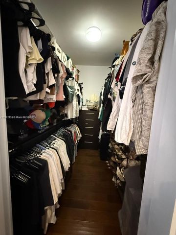 9165 NW 33rd St, Doral, FL 33172