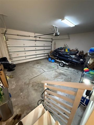 9165 NW 33rd St, Doral, FL 33172