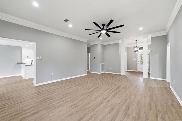 1015 Summerwood Drive, Conway, AR 72034