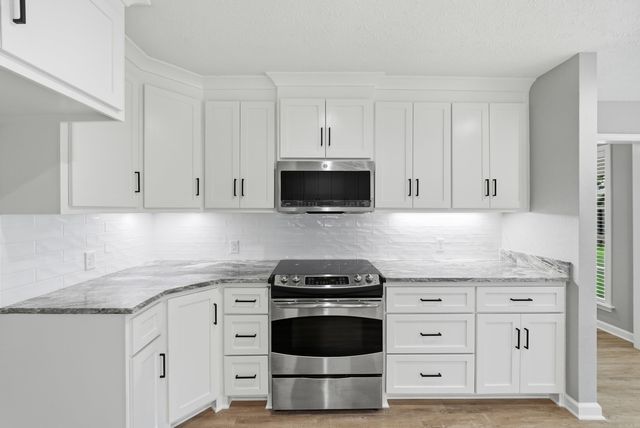 1015 Summerwood Drive, Conway, AR 72034