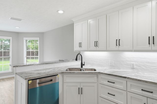 1015 Summerwood Drive, Conway, AR 72034