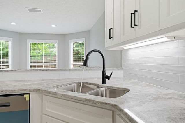1015 Summerwood Drive, Conway, AR 72034