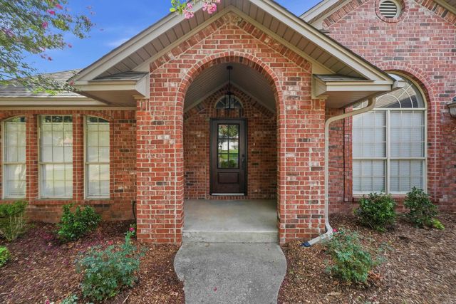 1015 Summerwood Drive, Conway, AR 72034
