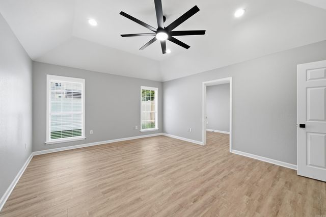 1015 Summerwood Drive, Conway, AR 72034