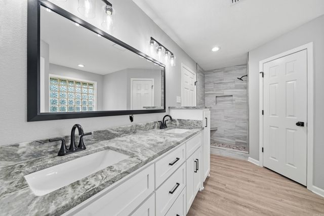 1015 Summerwood Drive, Conway, AR 72034