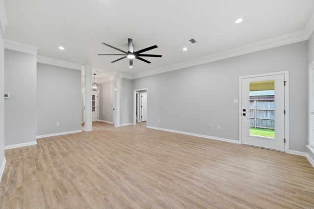 1015 Summerwood Drive, Conway, AR 72034