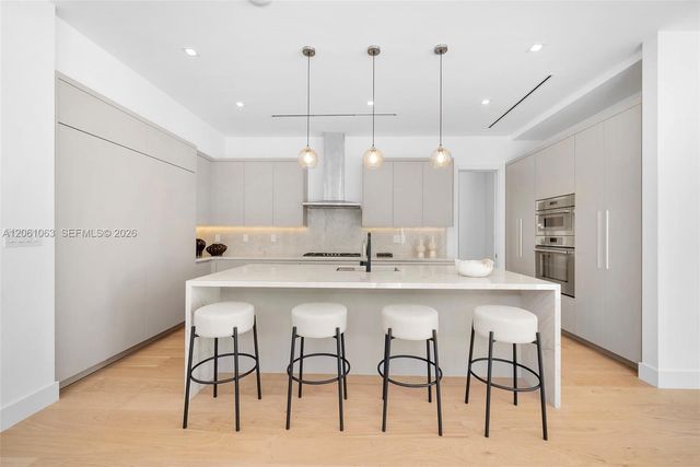 1220 S Alhambra Cir, Coral Gables, FL 33146