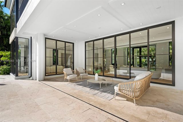 1220 S Alhambra Cir, Coral Gables, FL 33146