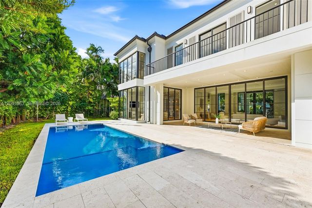 1220 S Alhambra Cir, Coral Gables, FL 33146