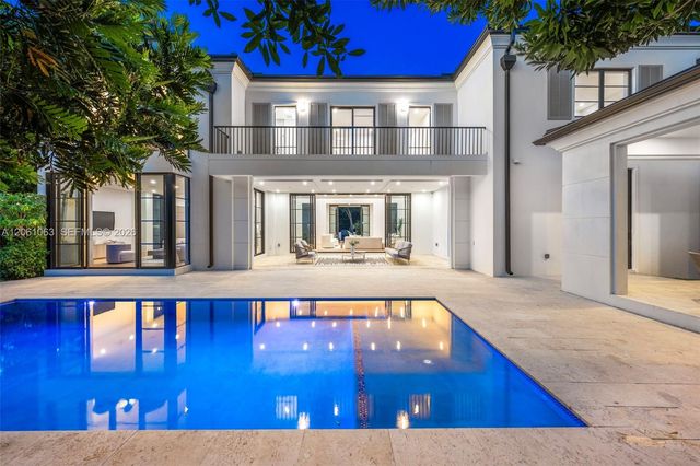 1220 S Alhambra Cir, Coral Gables, FL 33146